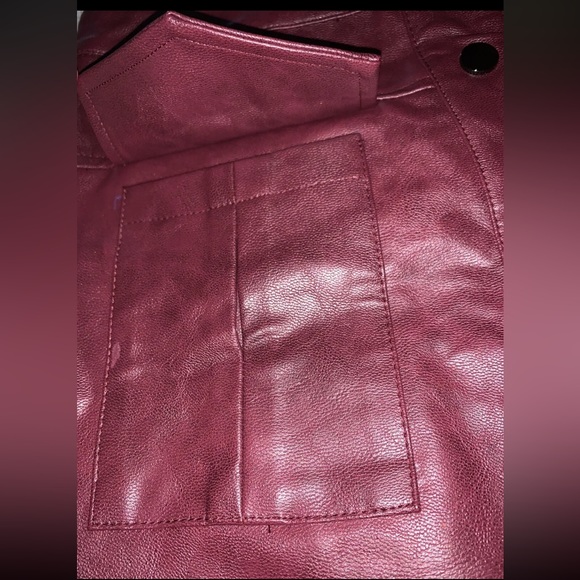 Indigo Rein Juniors Distressed Shorts 3 Mid-High Made w/ Recycling Bottles NWT - Picture 4 of 10